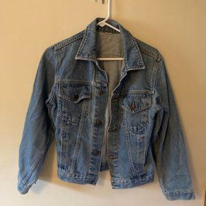 VINTAGE WOMENS JEAN JACKET (SMALL)